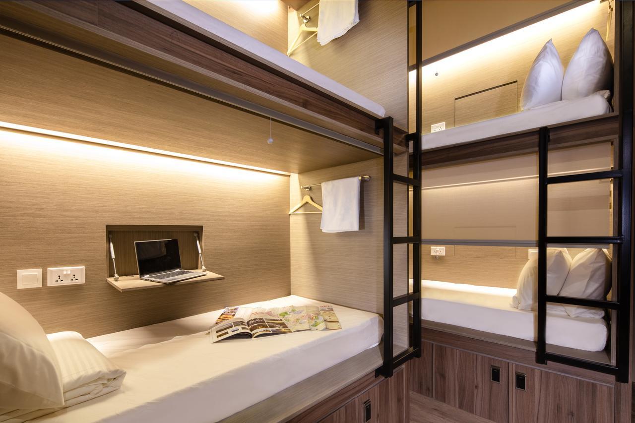 Single Capsule Mixed Dormitory